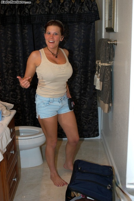 son bail out step mom porno picture 33