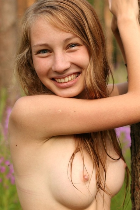 Mascha Tieken nude picture